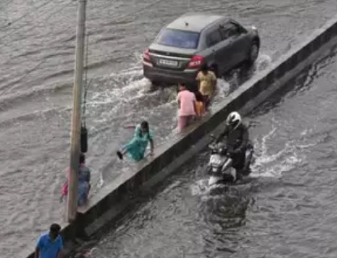 Slow storms bring downpour to Tamil Nadu